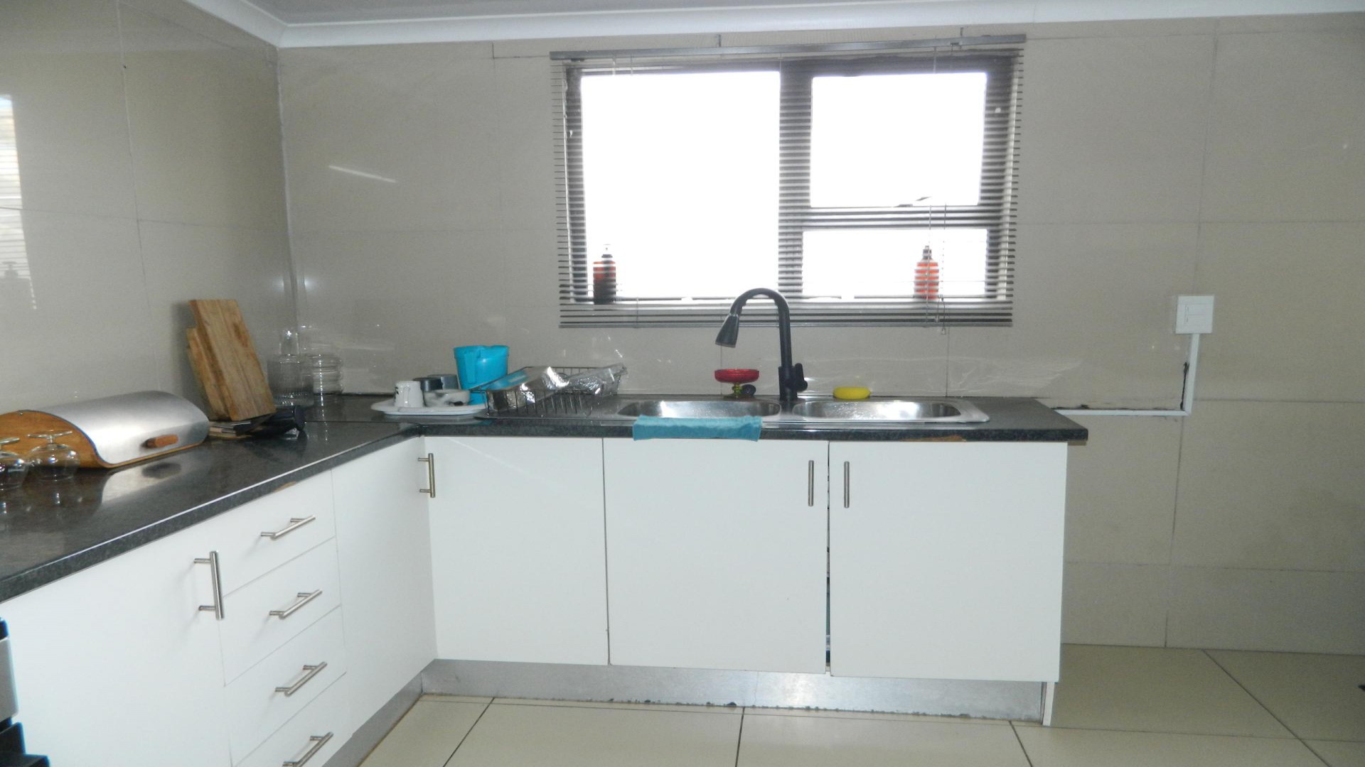 Kitchen of property in Rocklands