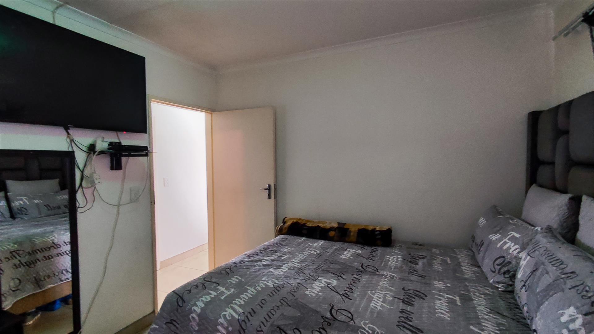 Main Bedroom - 13 square meters of property in Dersley