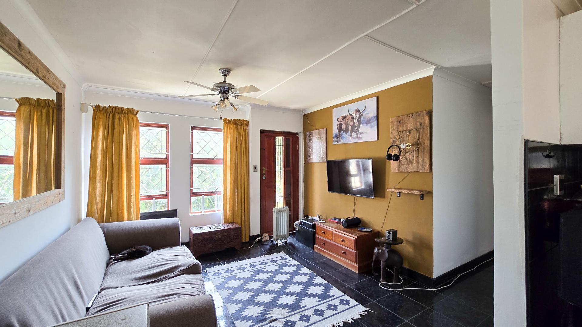 Lounges of property in East London