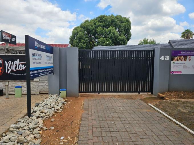 Commercial to Rent in Rooihuiskraal - Property to rent - MR663747