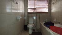 Bathroom 1 - 5 square meters of property in Horison View