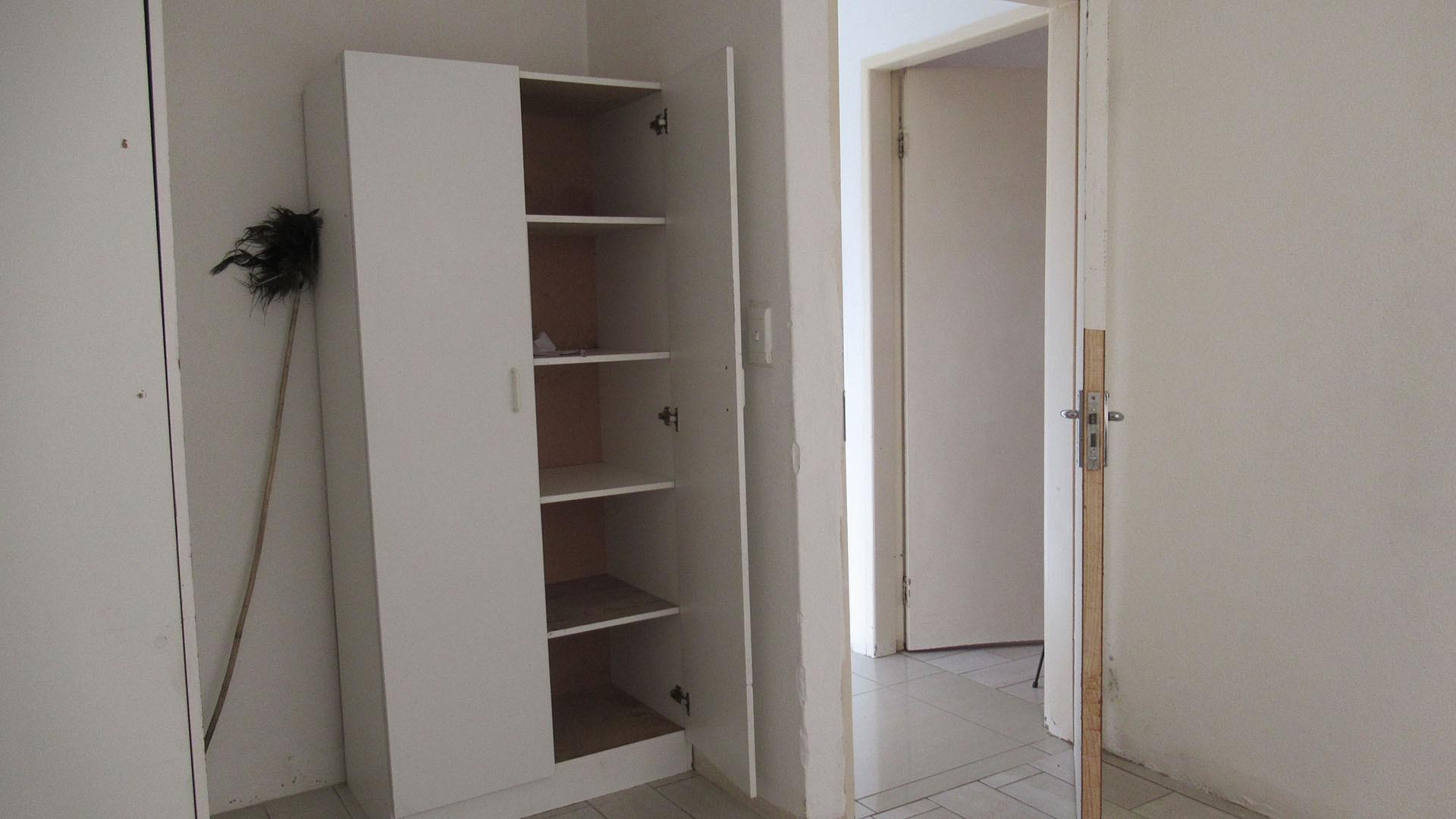 Bed Room 3 - 9 square meters of property in Bloubosrand