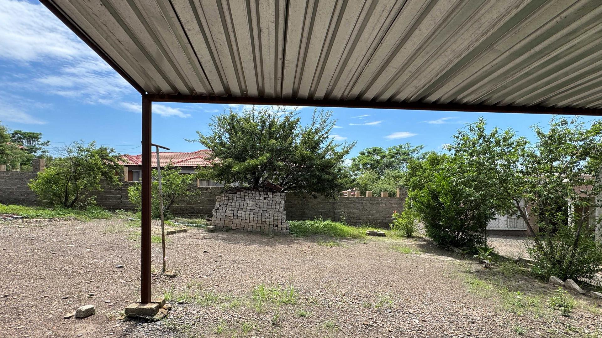 Spaces of property in Zeerust