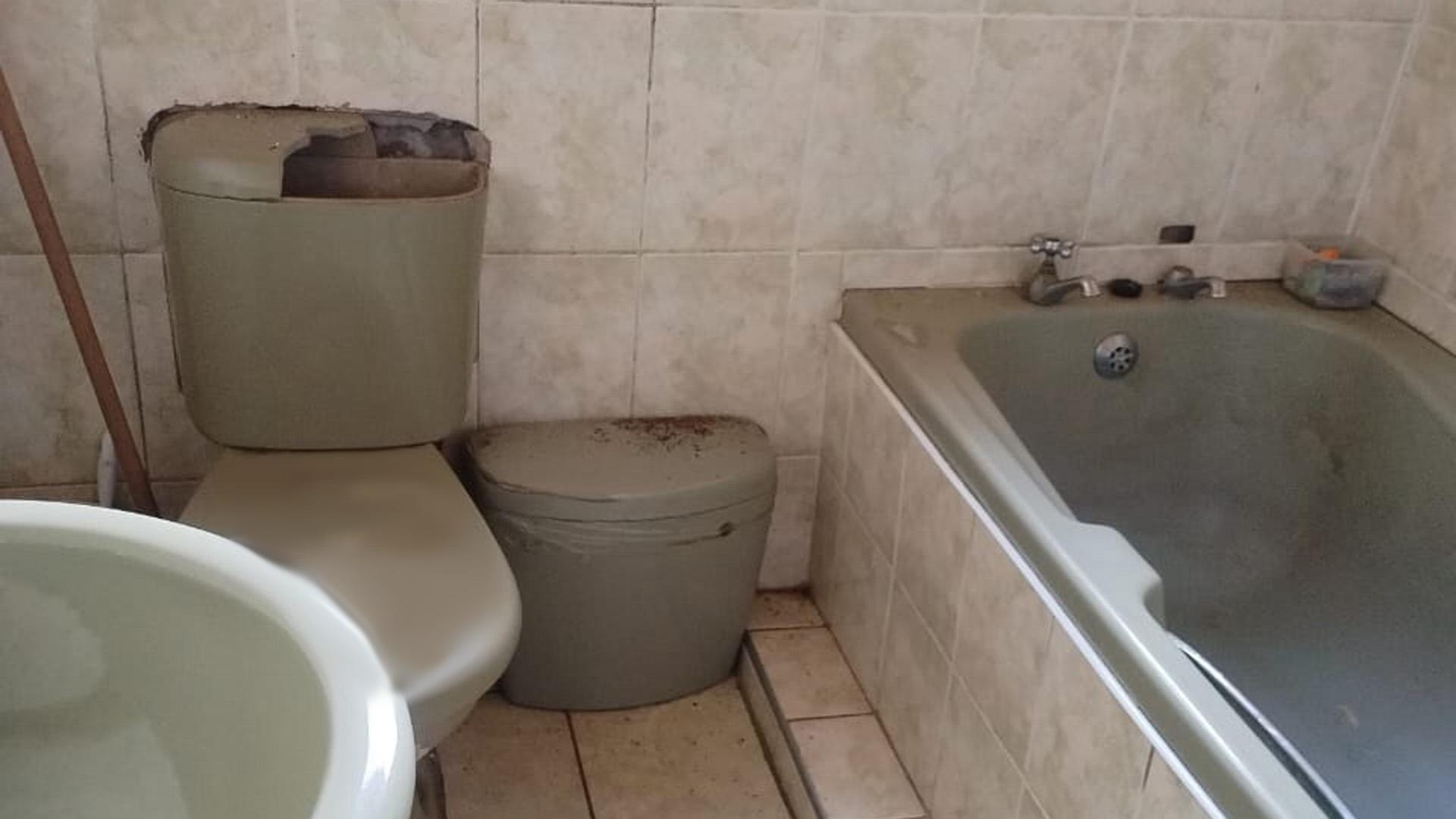 Bathroom 1 of property in Mdantsane