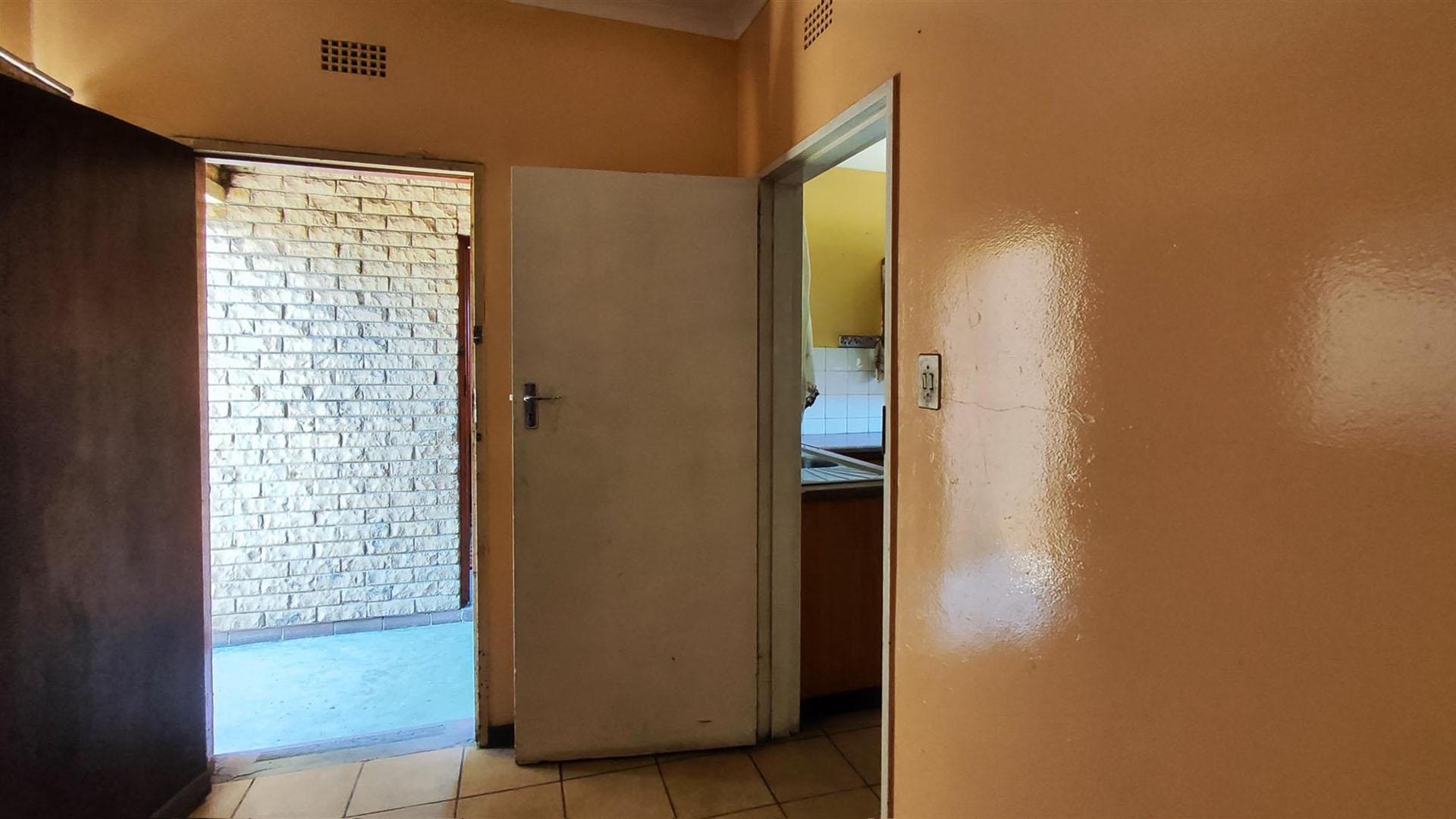 Spaces - 28 square meters of property in Vanderbijlpark