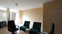 Lounges - 19 square meters of property in Windsor East
