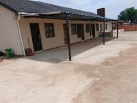 Front View of property in Roodekop