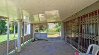 Patio - 30 square meters of property in Athlone