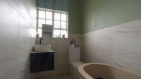 Main Bathroom - 6 square meters of property in Witpoortjie