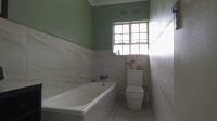 Bathroom 1 - 6 square meters of property in Witpoortjie