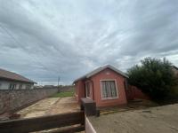 Front View of property in Dawn Park