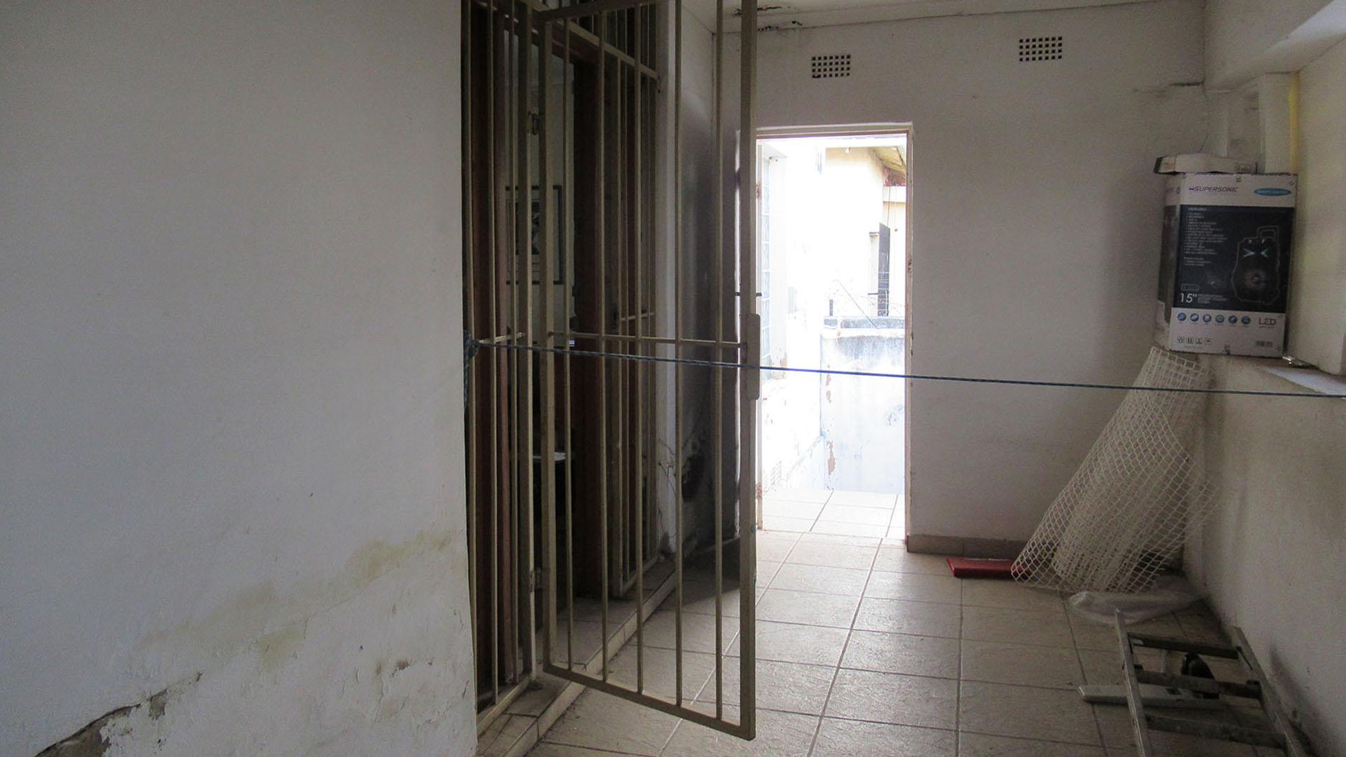 Patio - 12 square meters of property in Orange Grove