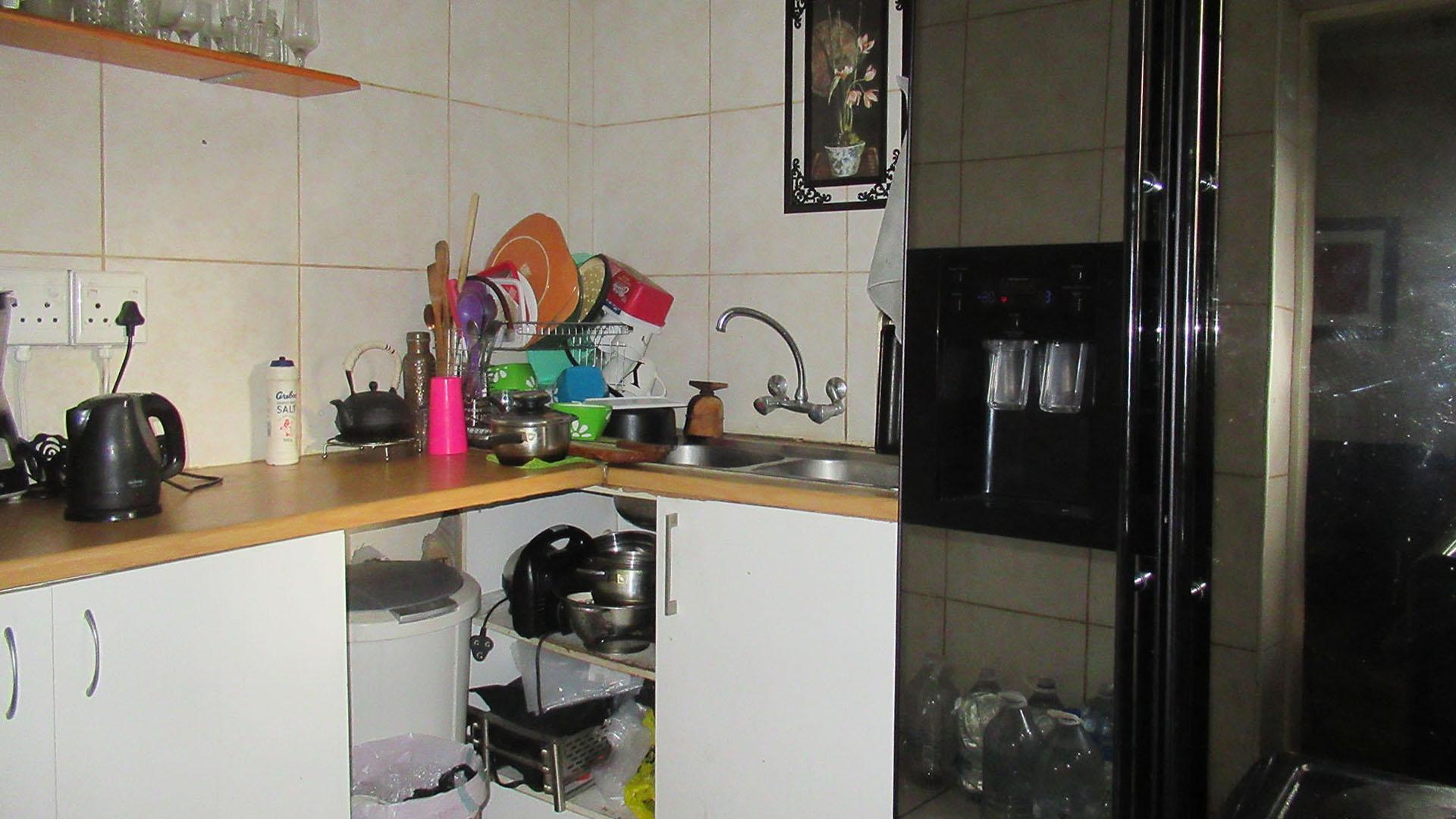Kitchen - 35 square meters of property in Orange Grove