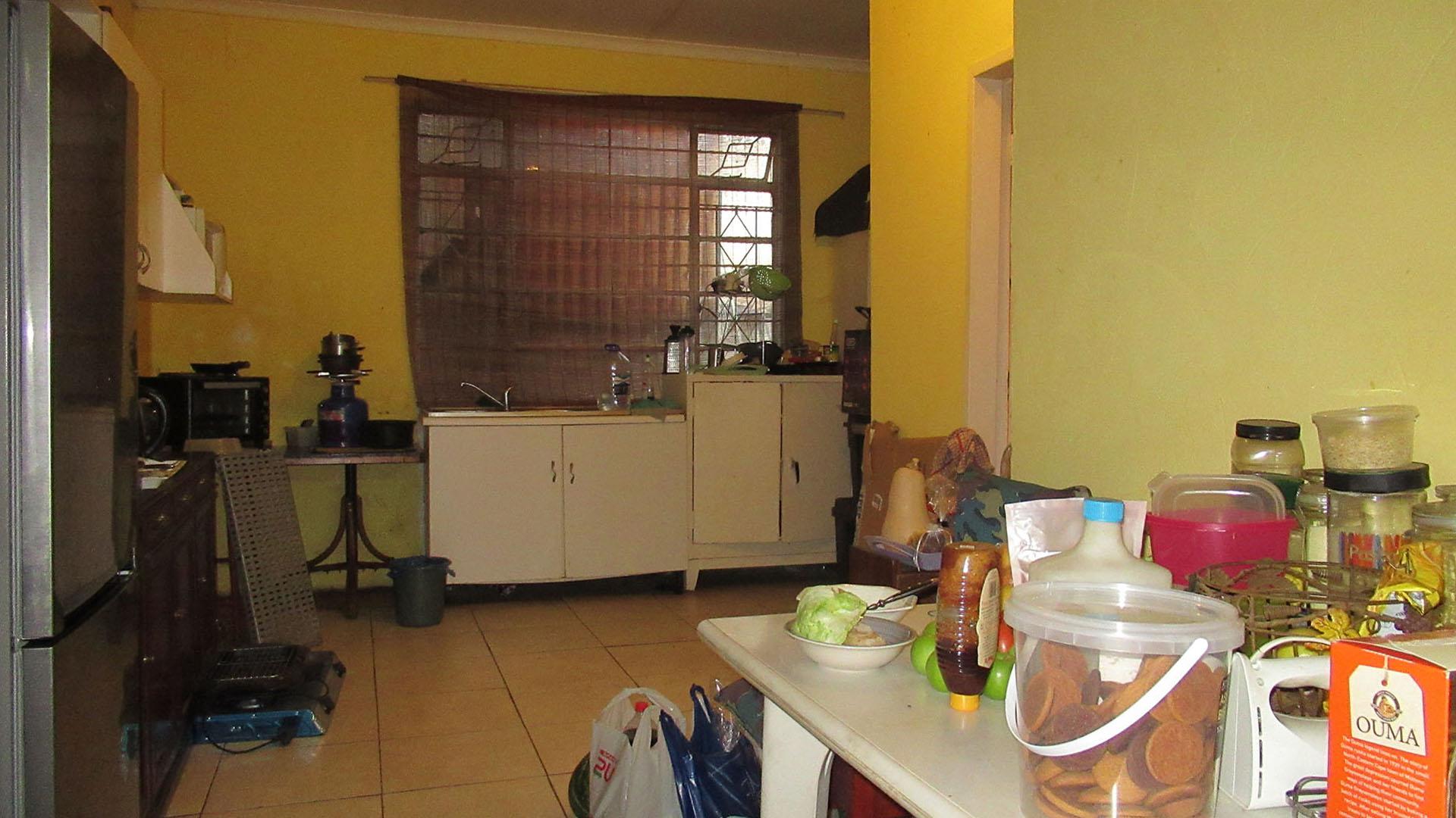 Kitchen - 35 square meters of property in Orange Grove