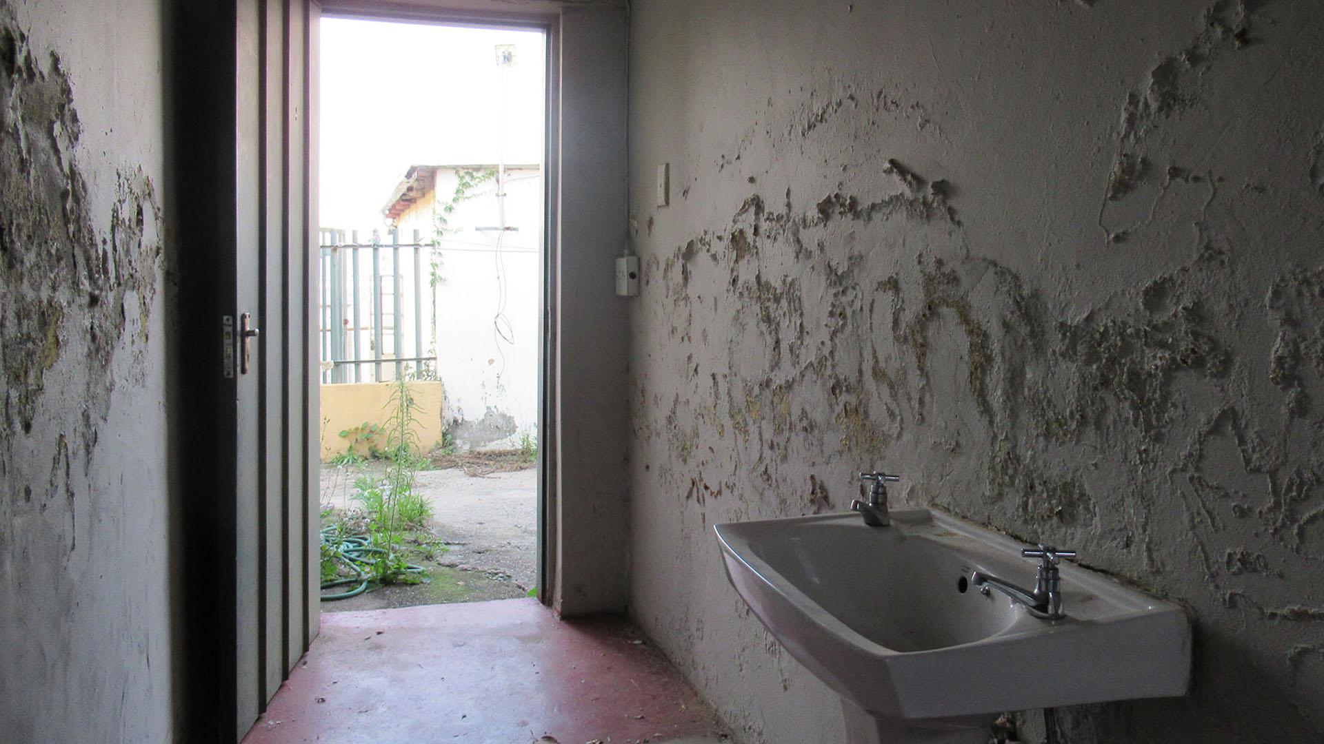 Bathroom 3+ - 15 square meters of property in Orange Grove