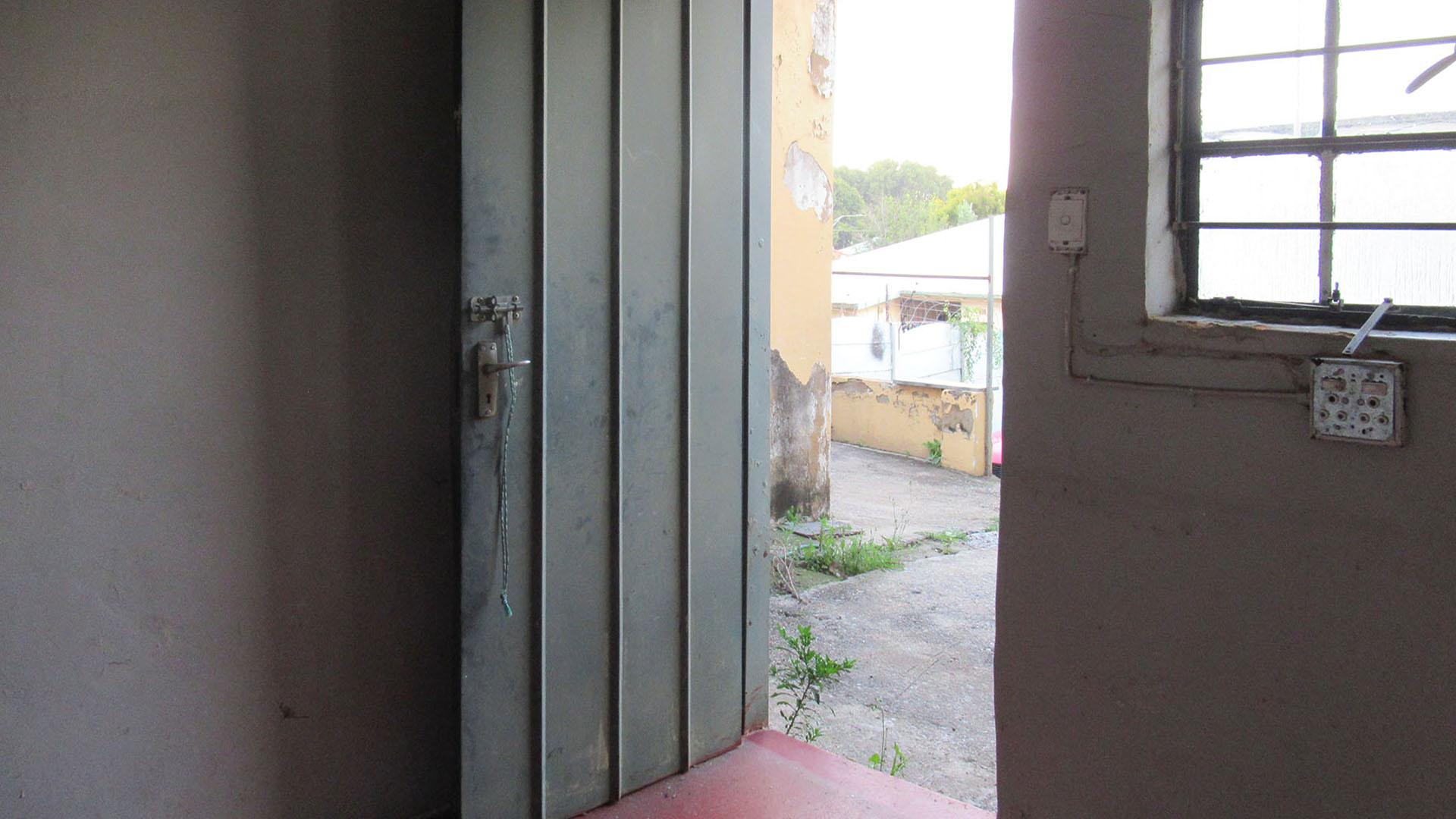 Bed Room 5+ - 61 square meters of property in Orange Grove