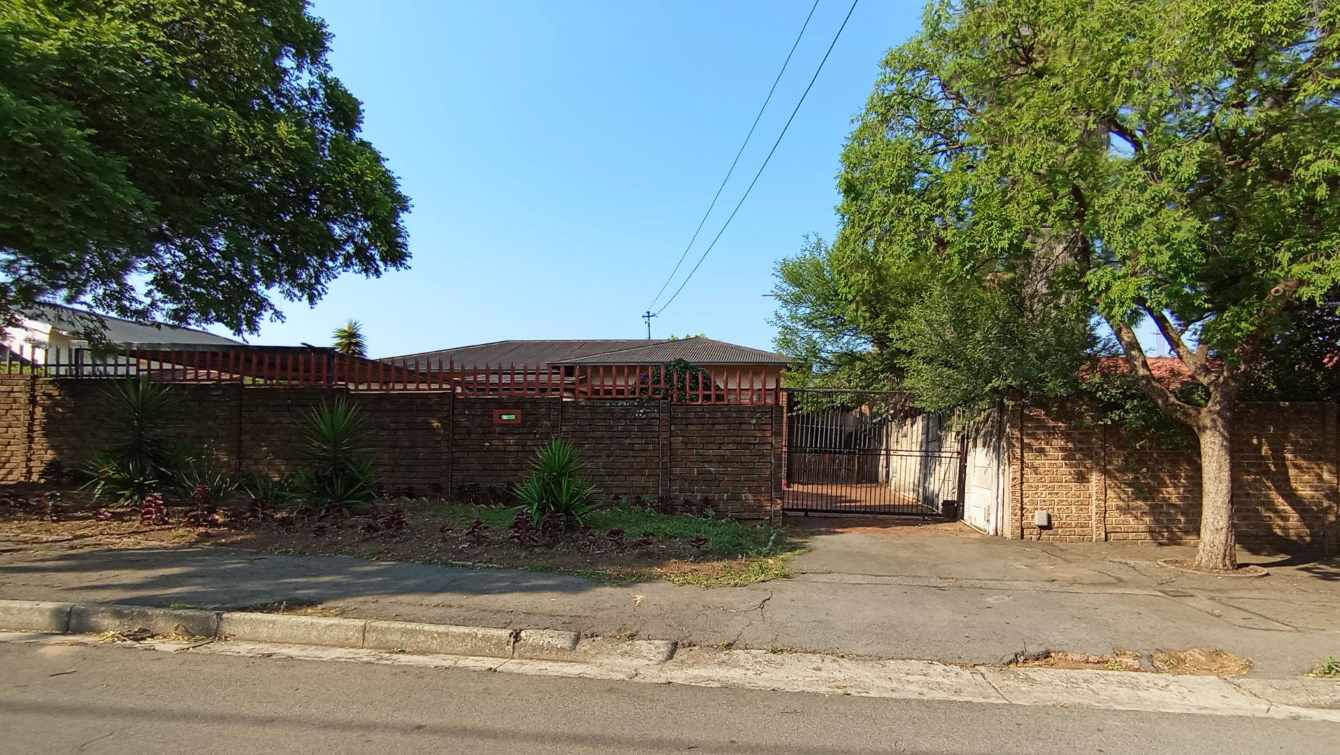Front View of property in Homestead