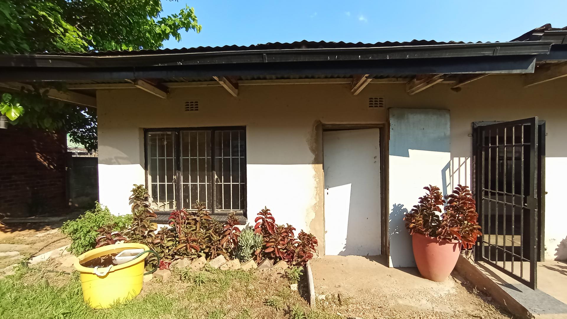 Front View of property in Homestead