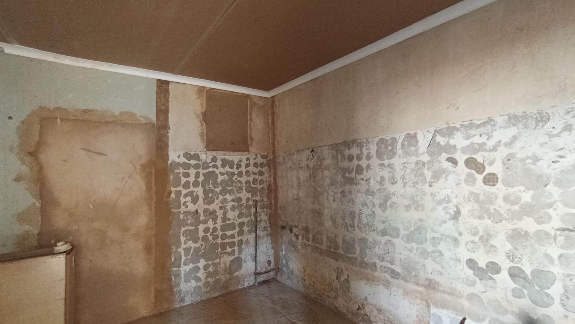 Bed Room 1 - 49 square meters of property in Homestead