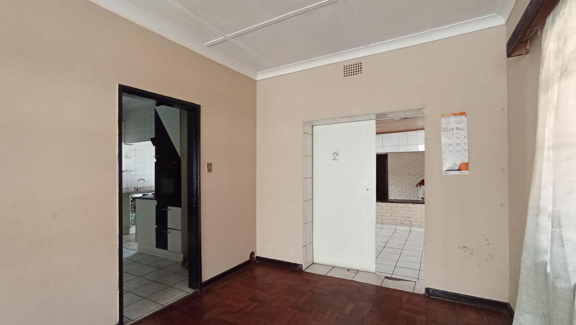 Dining Room - 11 square meters of property in Homestead
