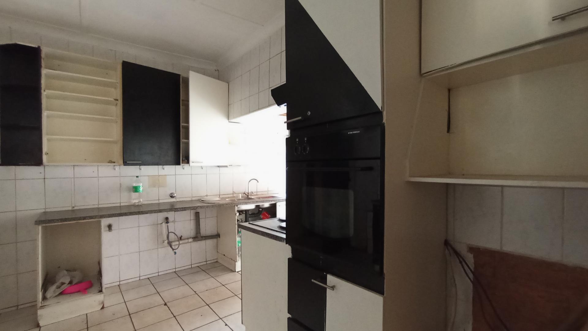 Kitchen - 20 square meters of property in Homestead