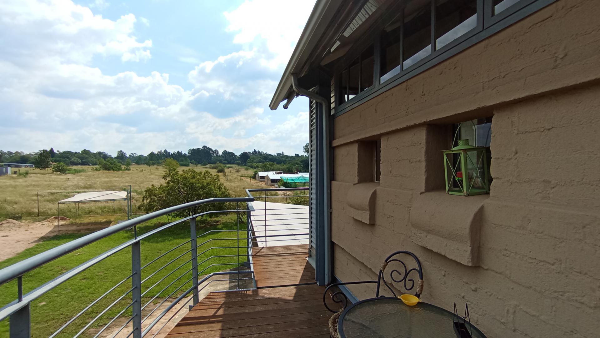 Balcony - 10 square meters of property in Farmall A.H.