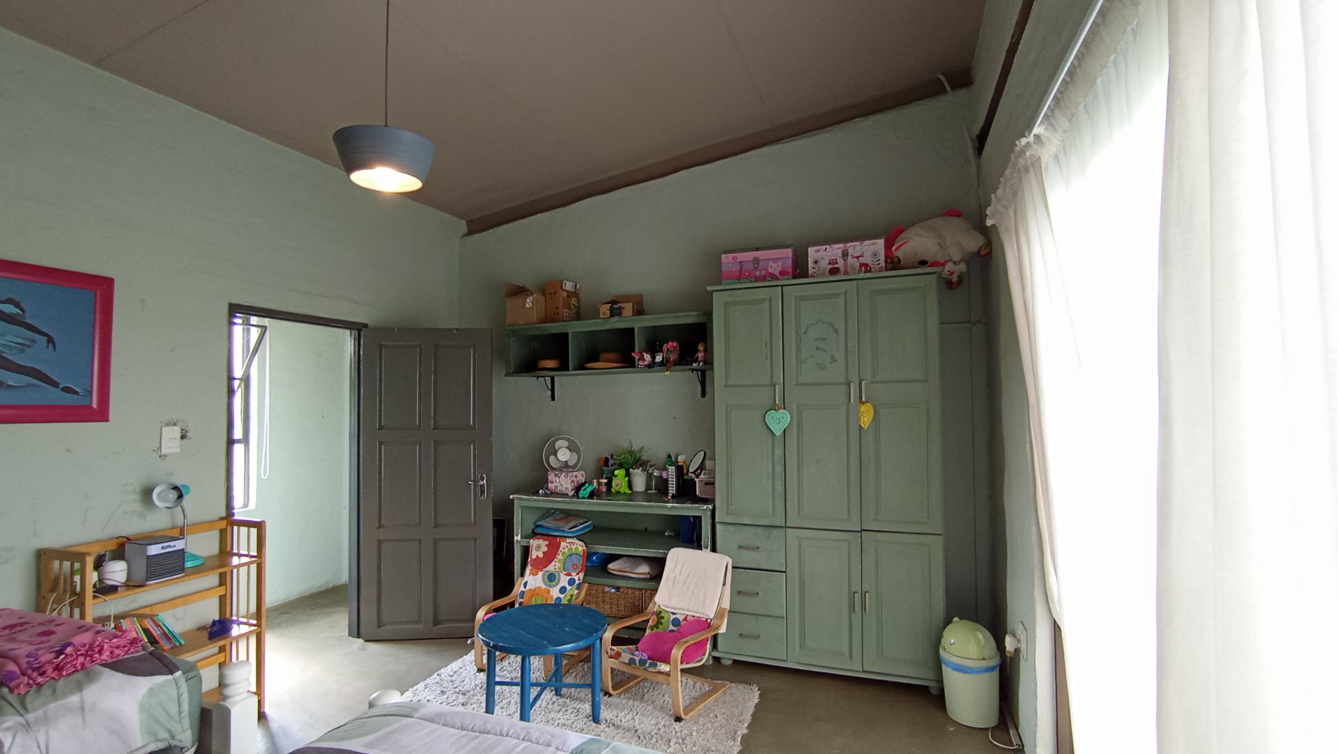 Bed Room 2 - 18 square meters of property in Farmall A.H.