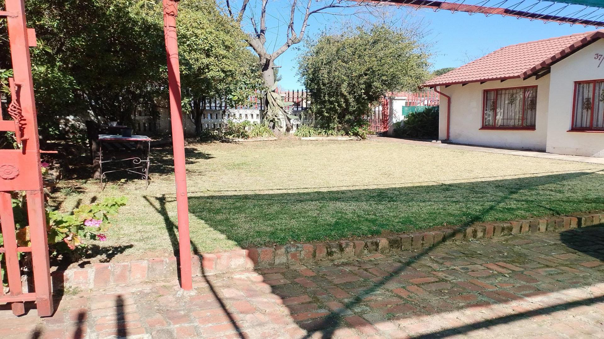 Backyard of property in Meredale
