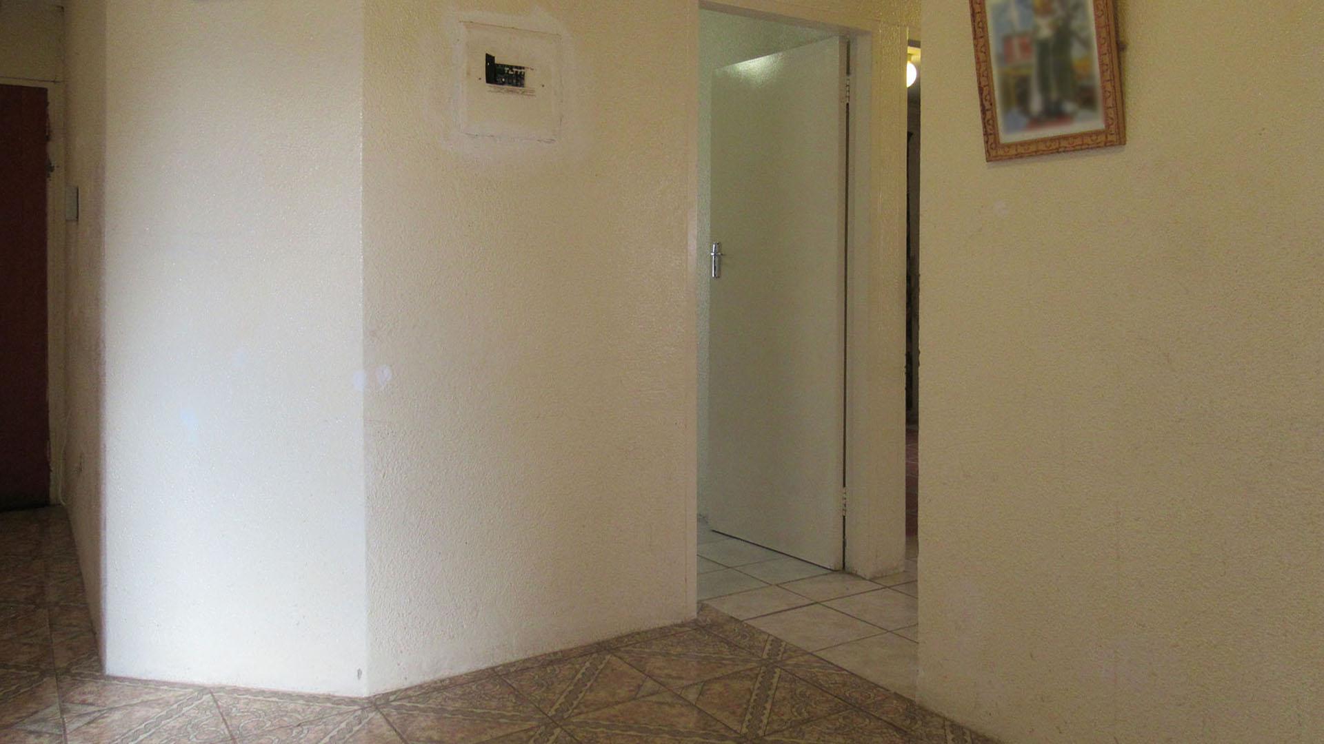 Dining Room - 10 square meters of property in Meredale