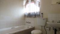 Bathroom 1 - 4 square meters of property in Meredale