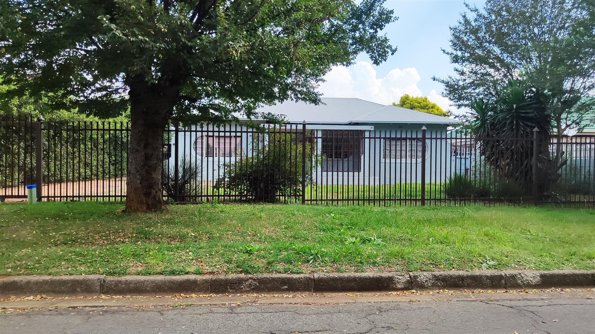 Front View of property in Selcourt