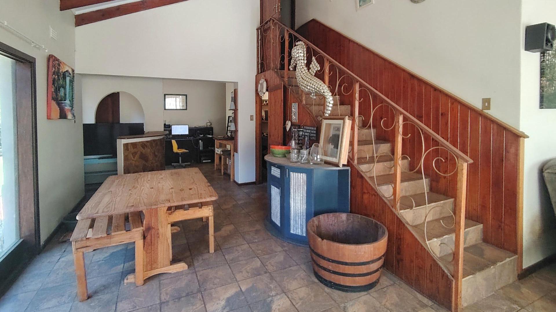 Dining Room of property in Glenmore (KZN)