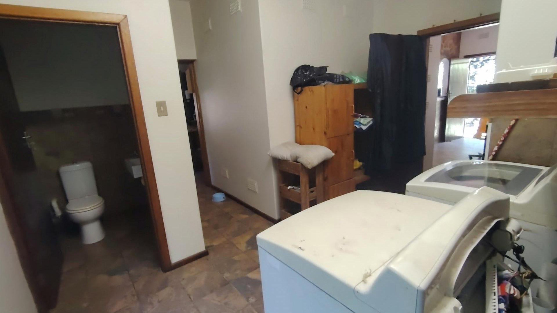 Guest Toilet of property in Glenmore (KZN)