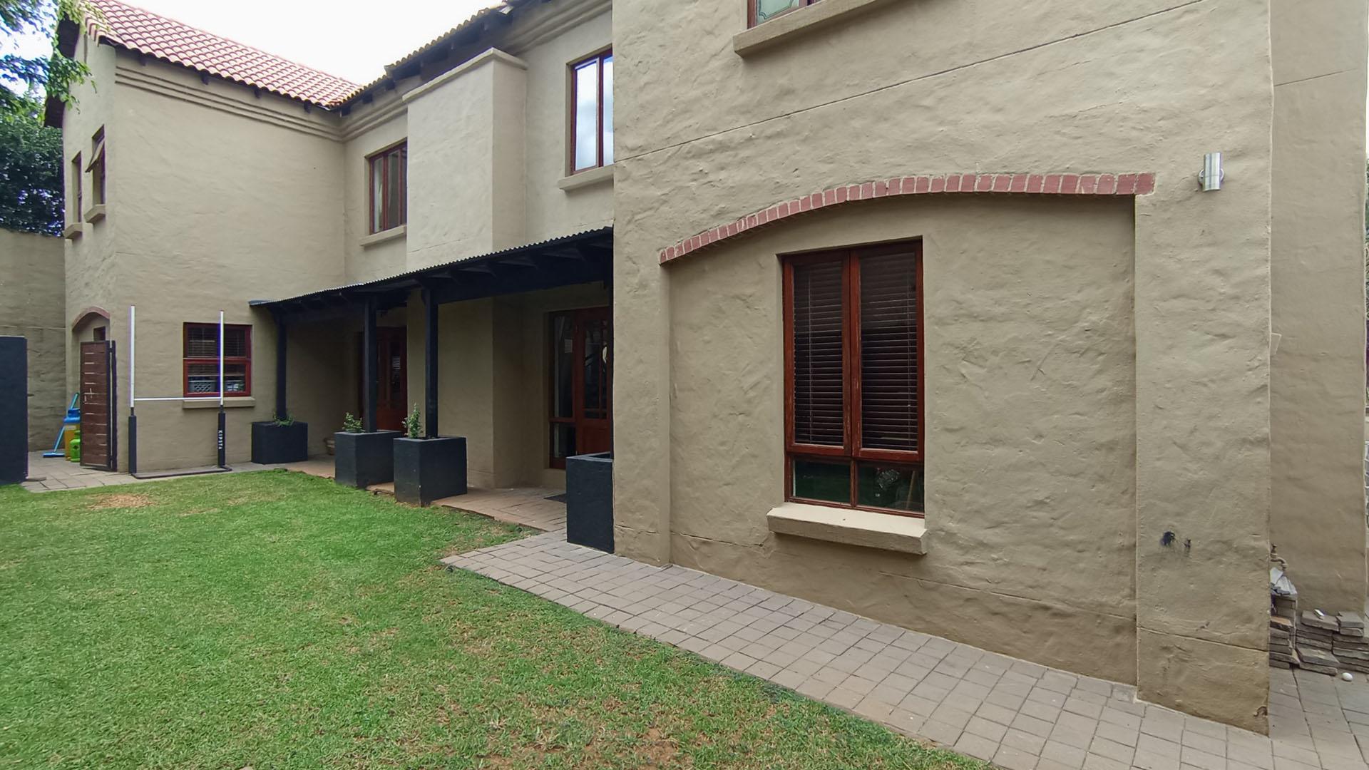 Backyard of property in Bronberg