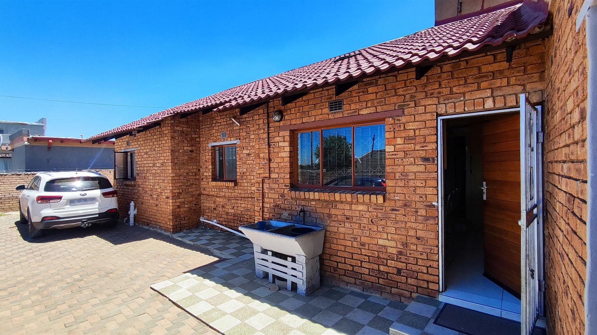 Backyard of property in Actonville