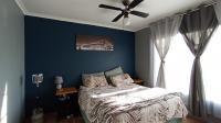 Bed Room 1 - 14 square meters of property in Wilgeheuwel 