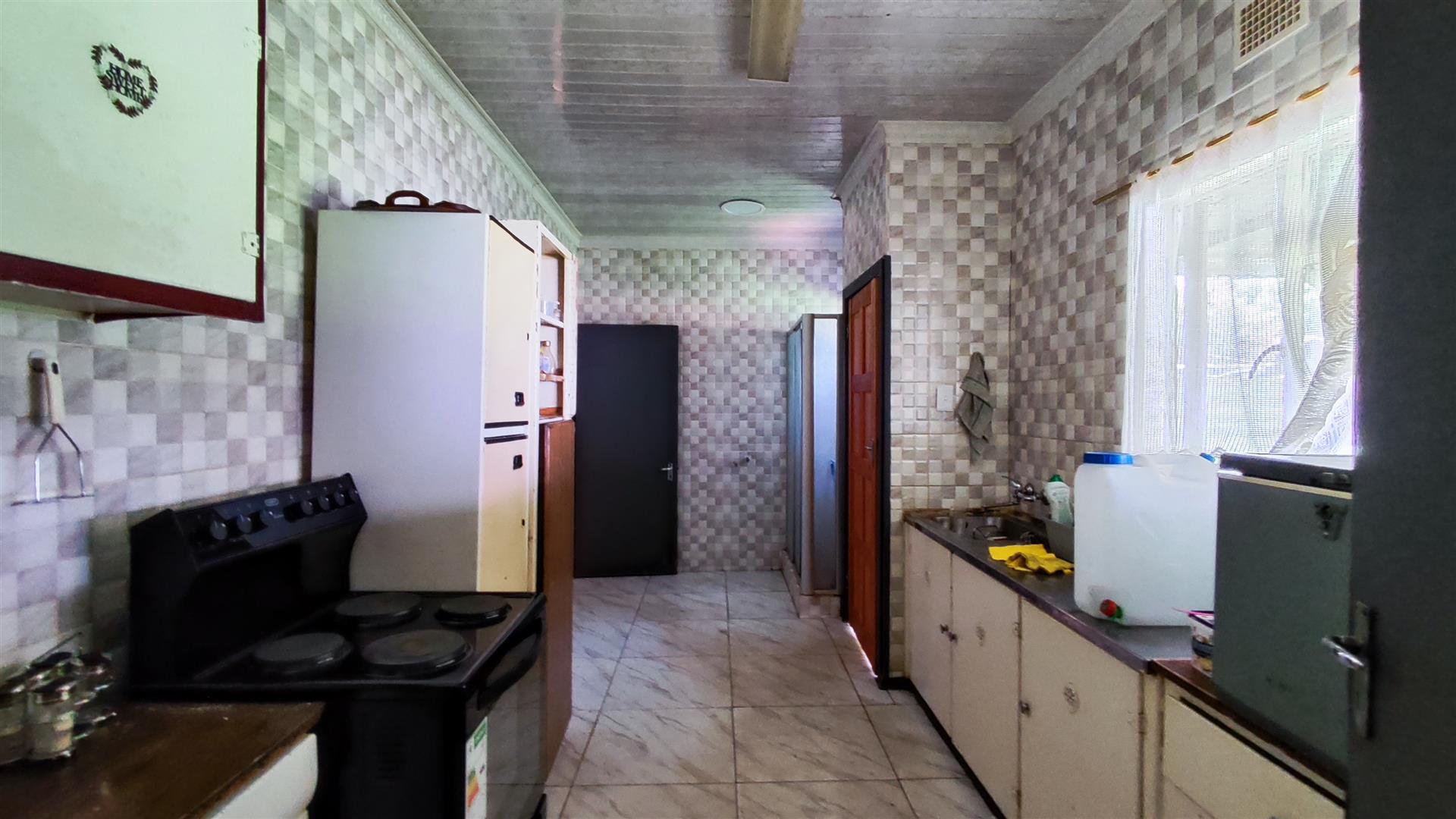 Kitchen - 23 square meters of property in Sasolburg