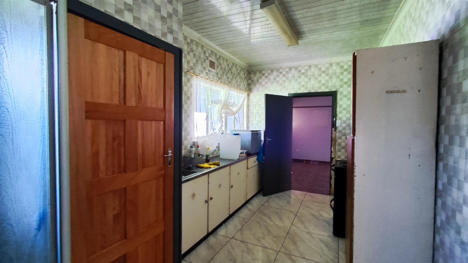 Kitchen - 23 square meters of property in Sasolburg