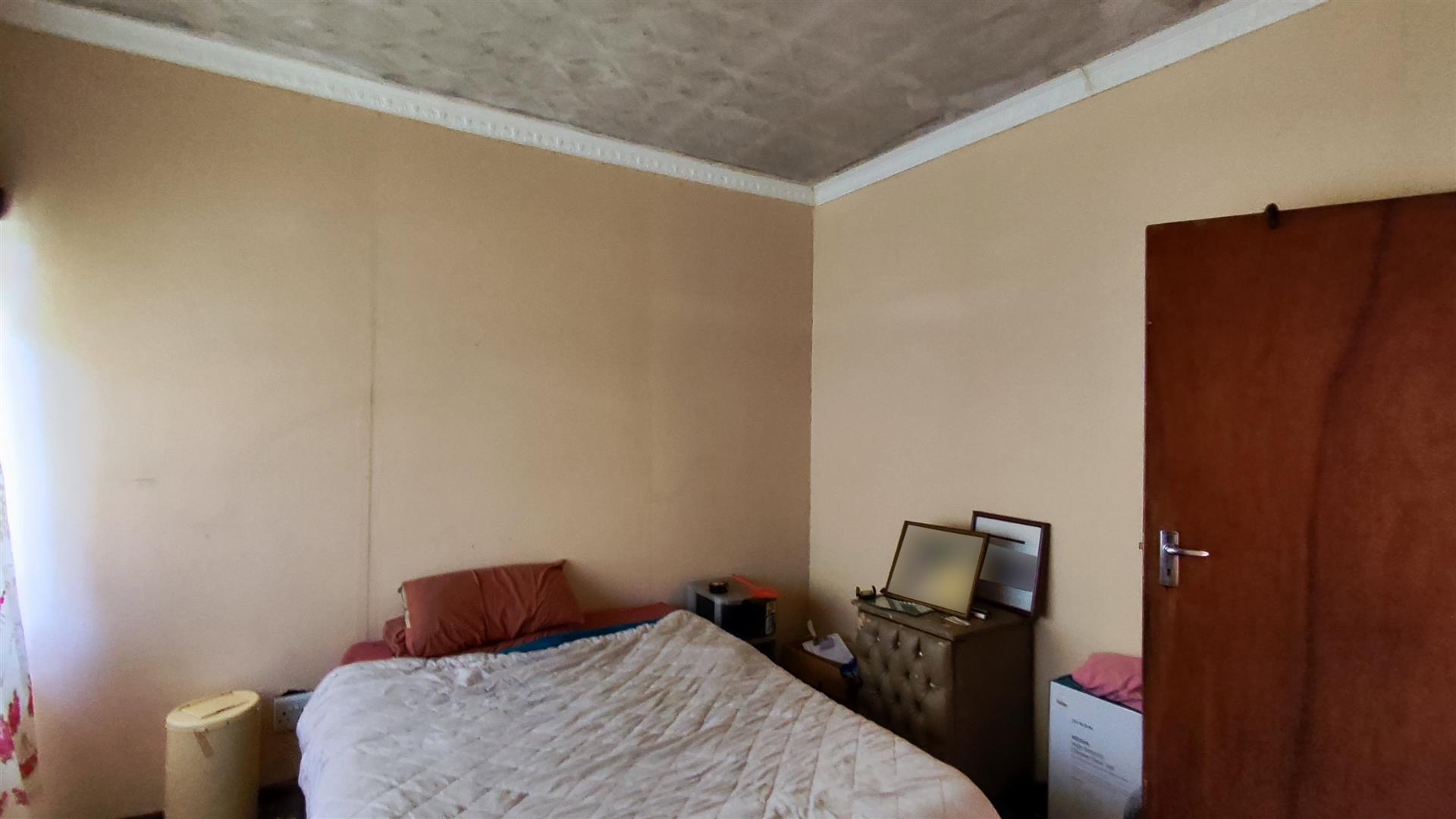 Bed Room 2 - 21 square meters of property in Sasolburg