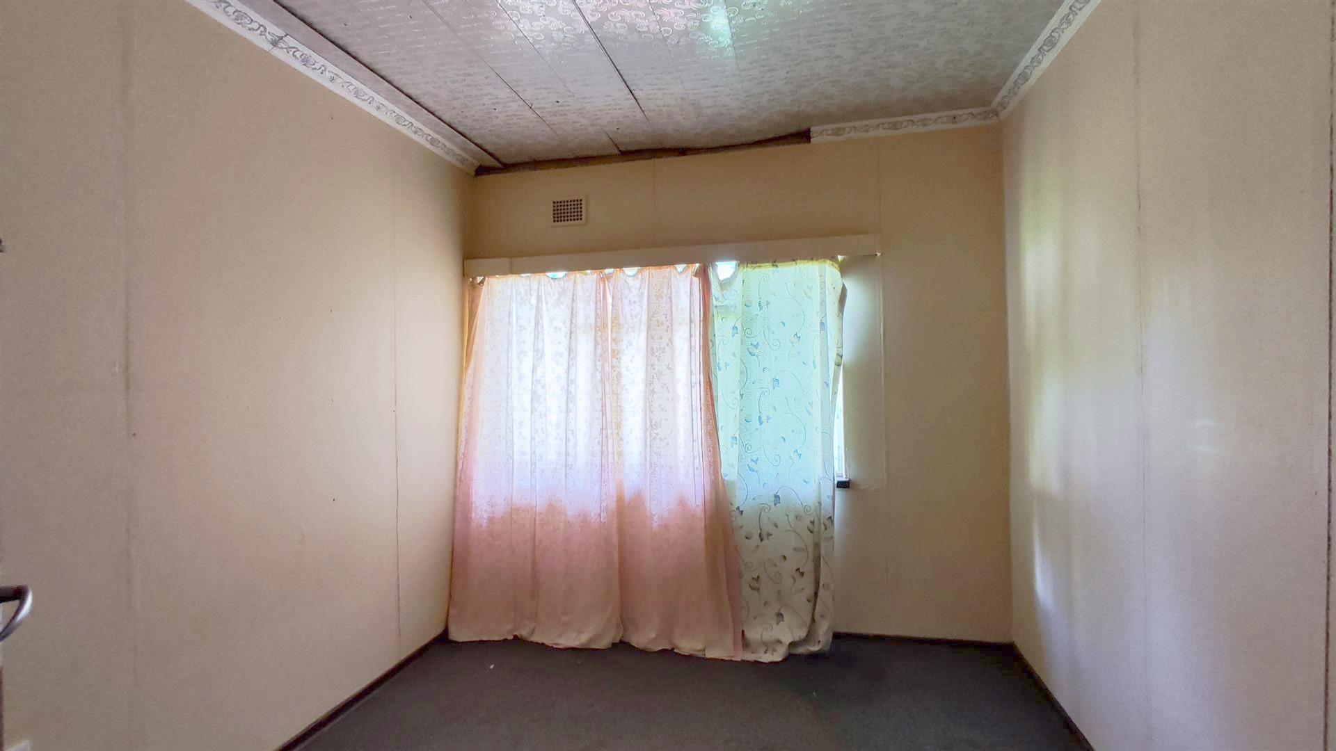 Bed Room 3 - 18 square meters of property in Sasolburg
