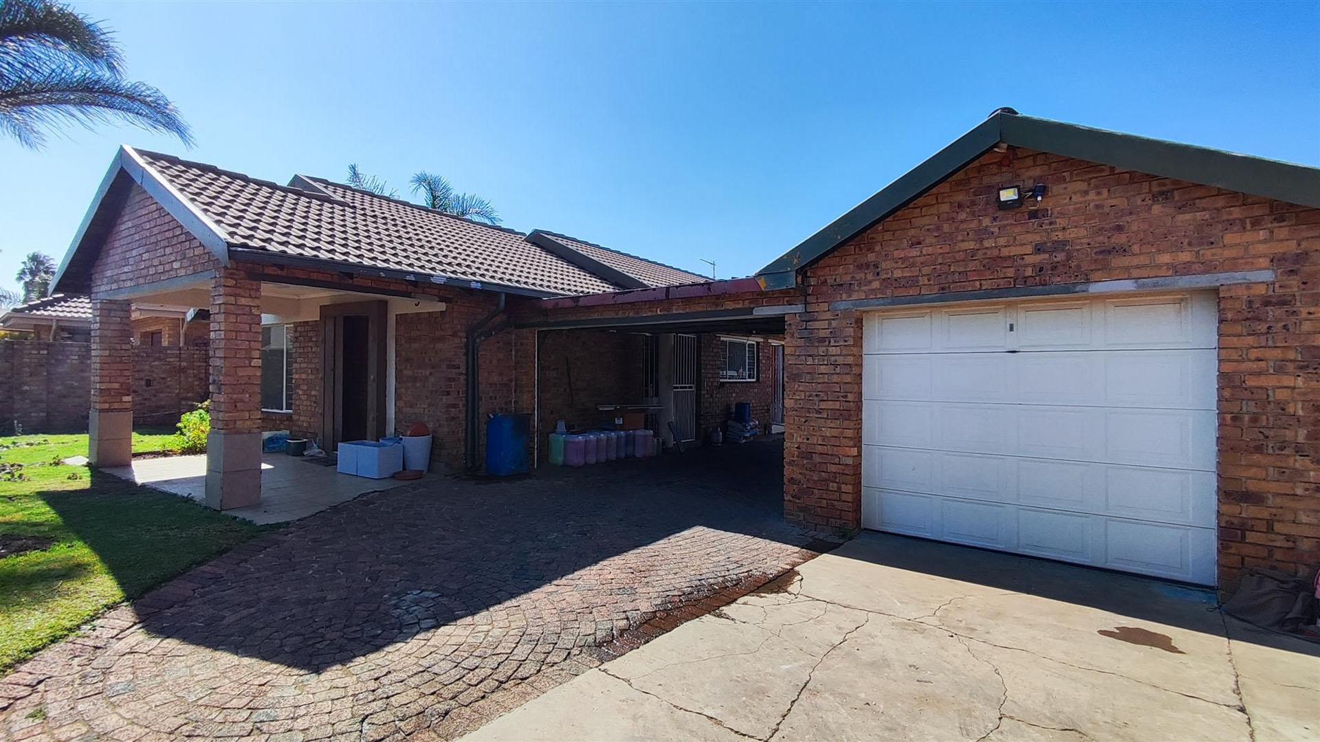 Front View of property in Van Dykpark