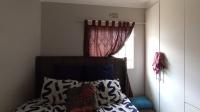 Bed Room 2 - 8 square meters of property in Riverside View