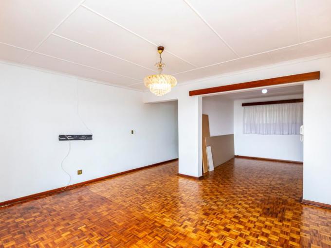 3 Bedroom Apartment for Sale For Sale in Southernwood - MR664435