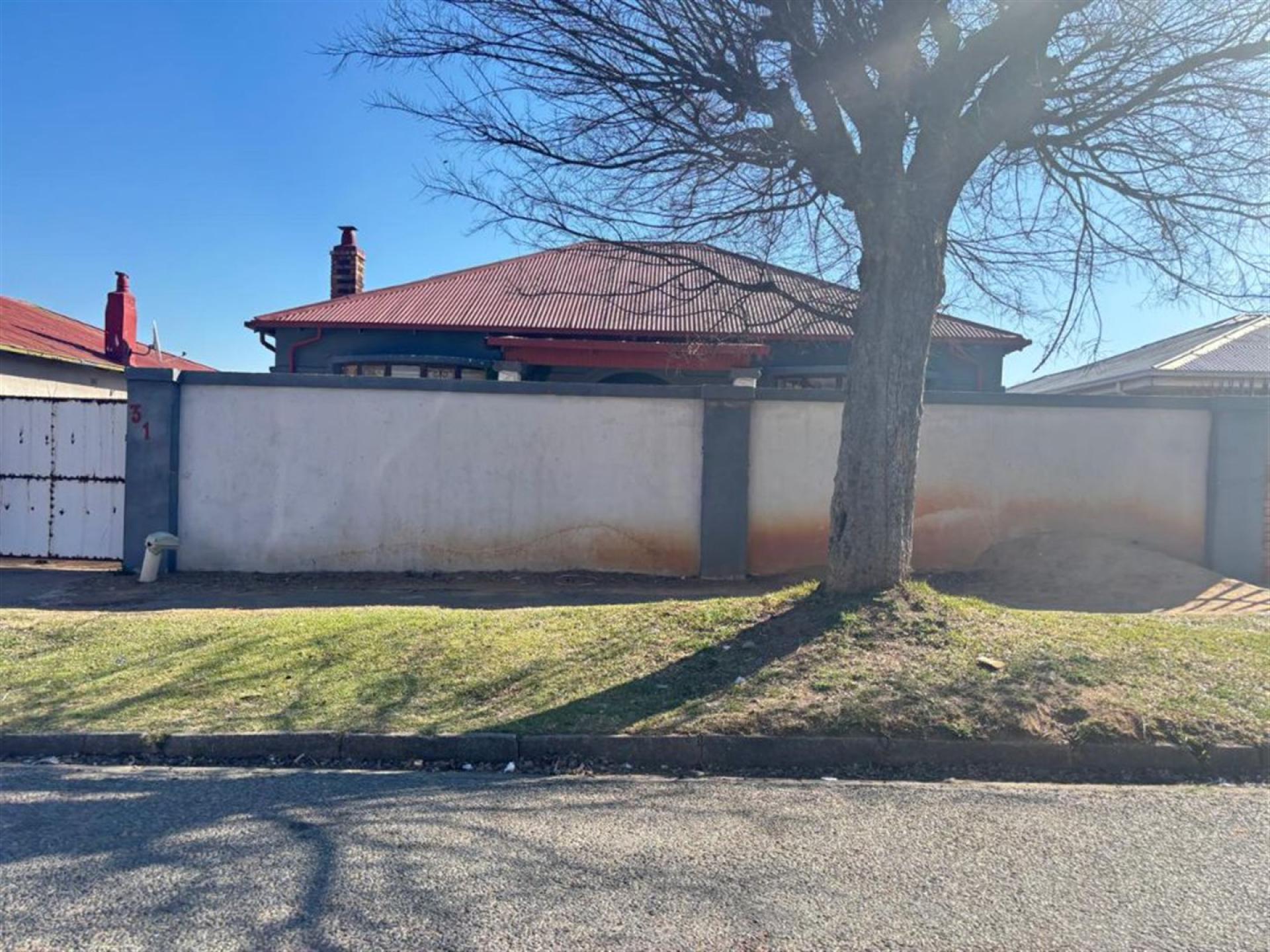 Front View of property in Forest Hill