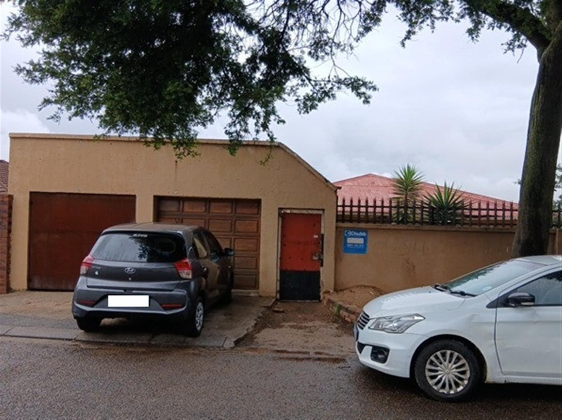Front View of property in Crosby