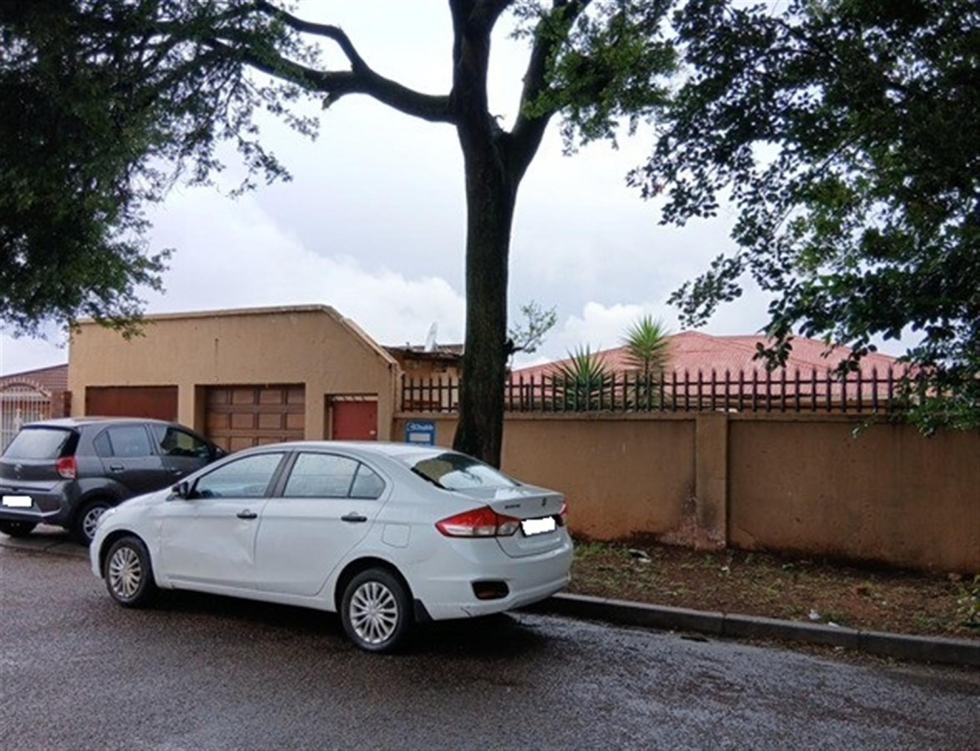 Front View of property in Crosby