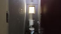 Bathroom 1 - 7 square meters of property in Booysens