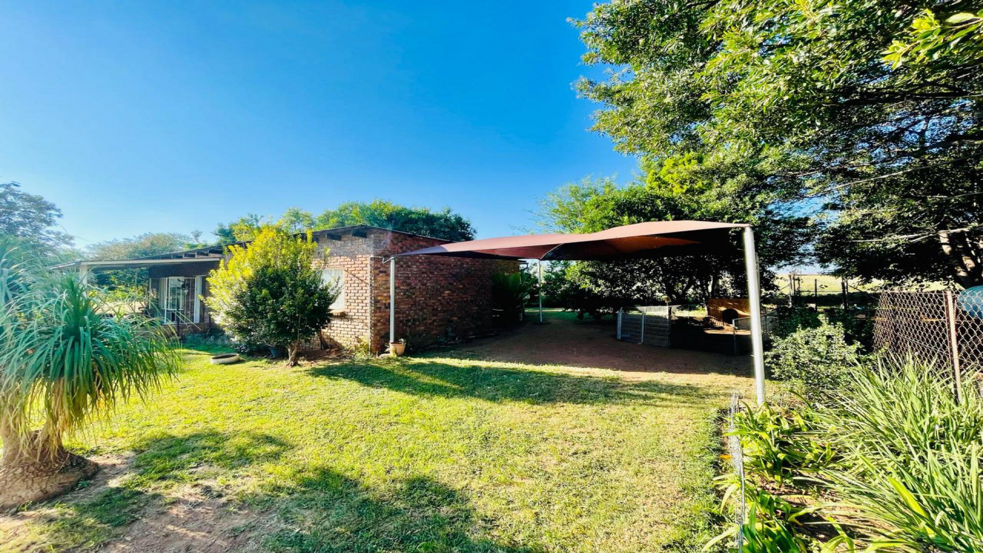 Carport  of property in Pretoria North