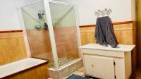 Bathroom 1 - 16 square meters of property in Pretoria North