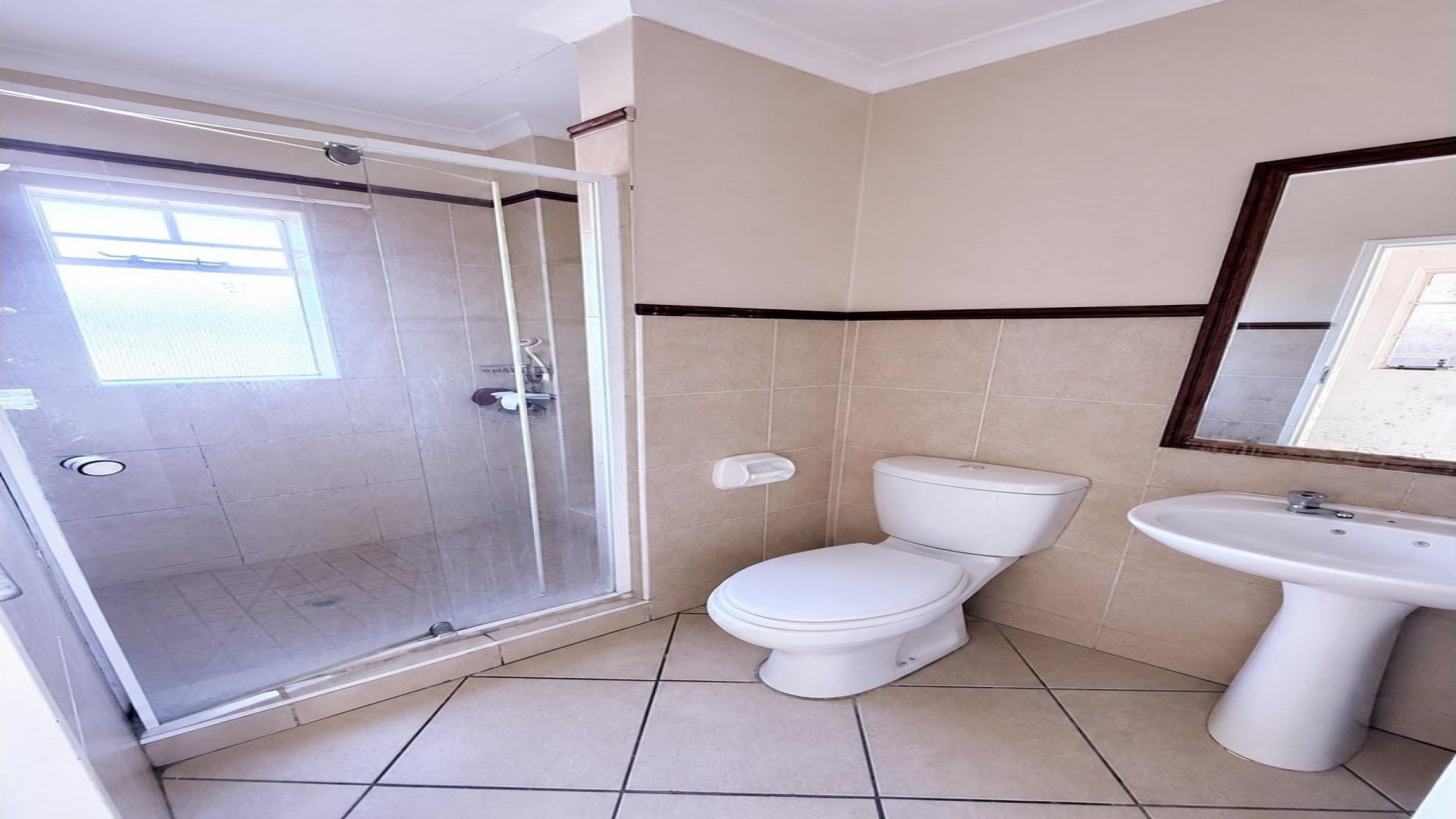 Bathroom 1 of property in Karenpark
